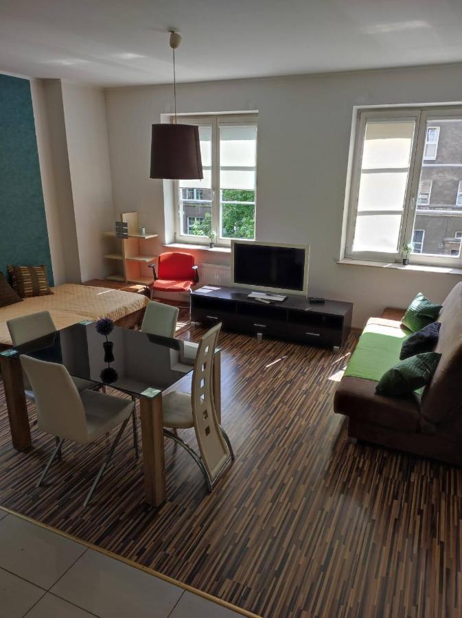 Apartament Przy Fontannie Neptuna Gdansk Exterior foto